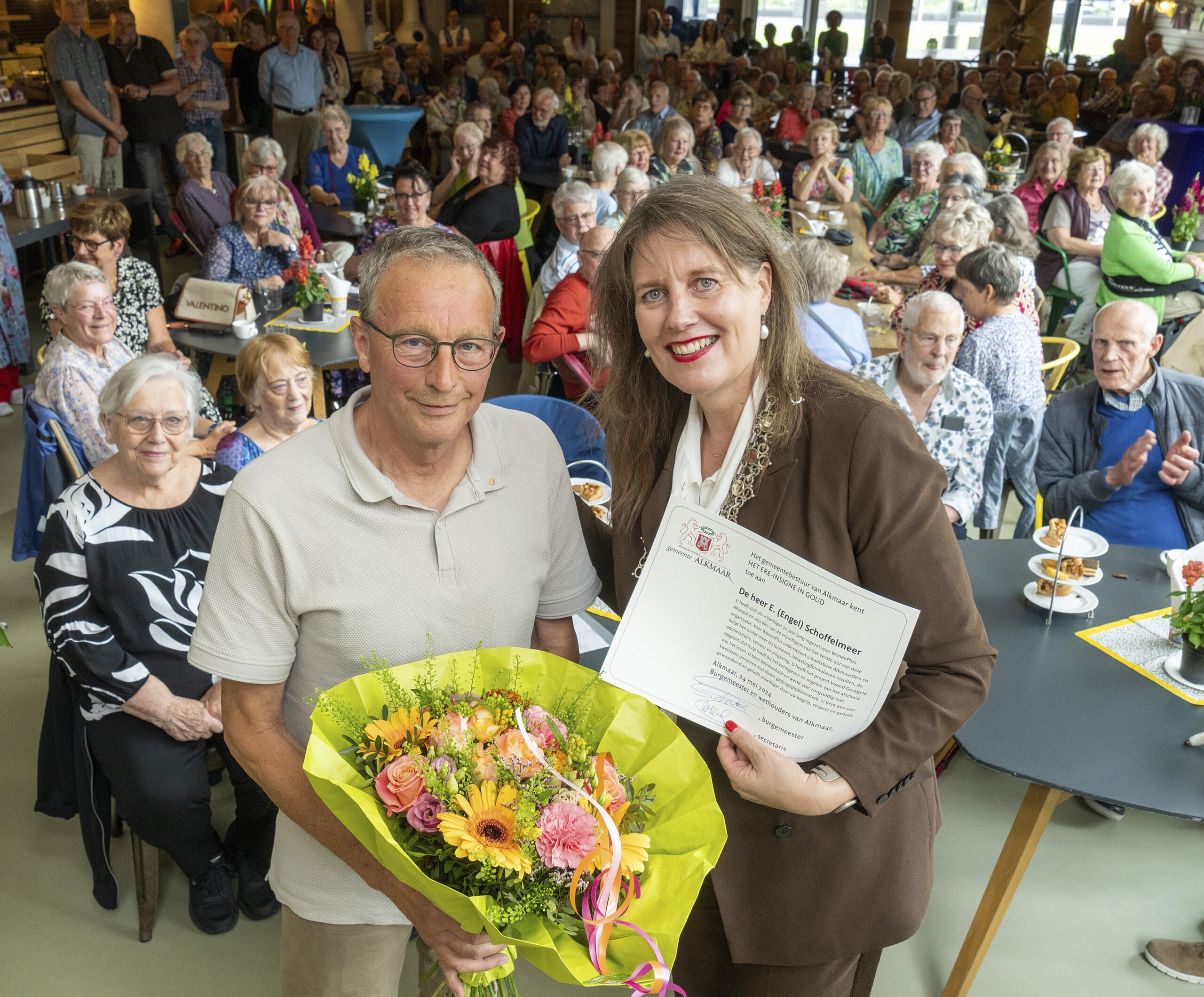 Lees meer over het artikel Gouden insigne voor Engel Schoffelmeer